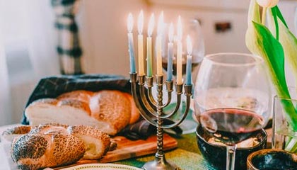 德甲激战，拜仁慕尼黑3-1战胜弗赖堡，莱万延续强劲状态