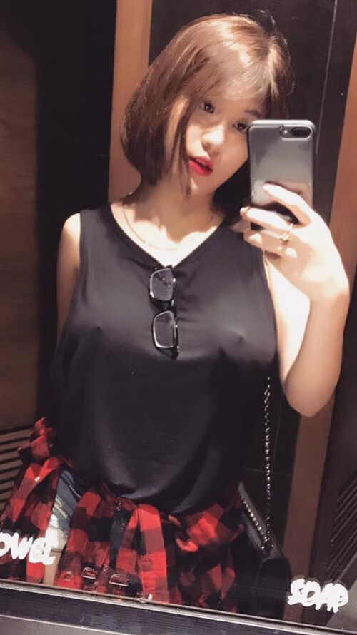 巴西队中场策应完美 铁腰成为核心，巴西中场现役