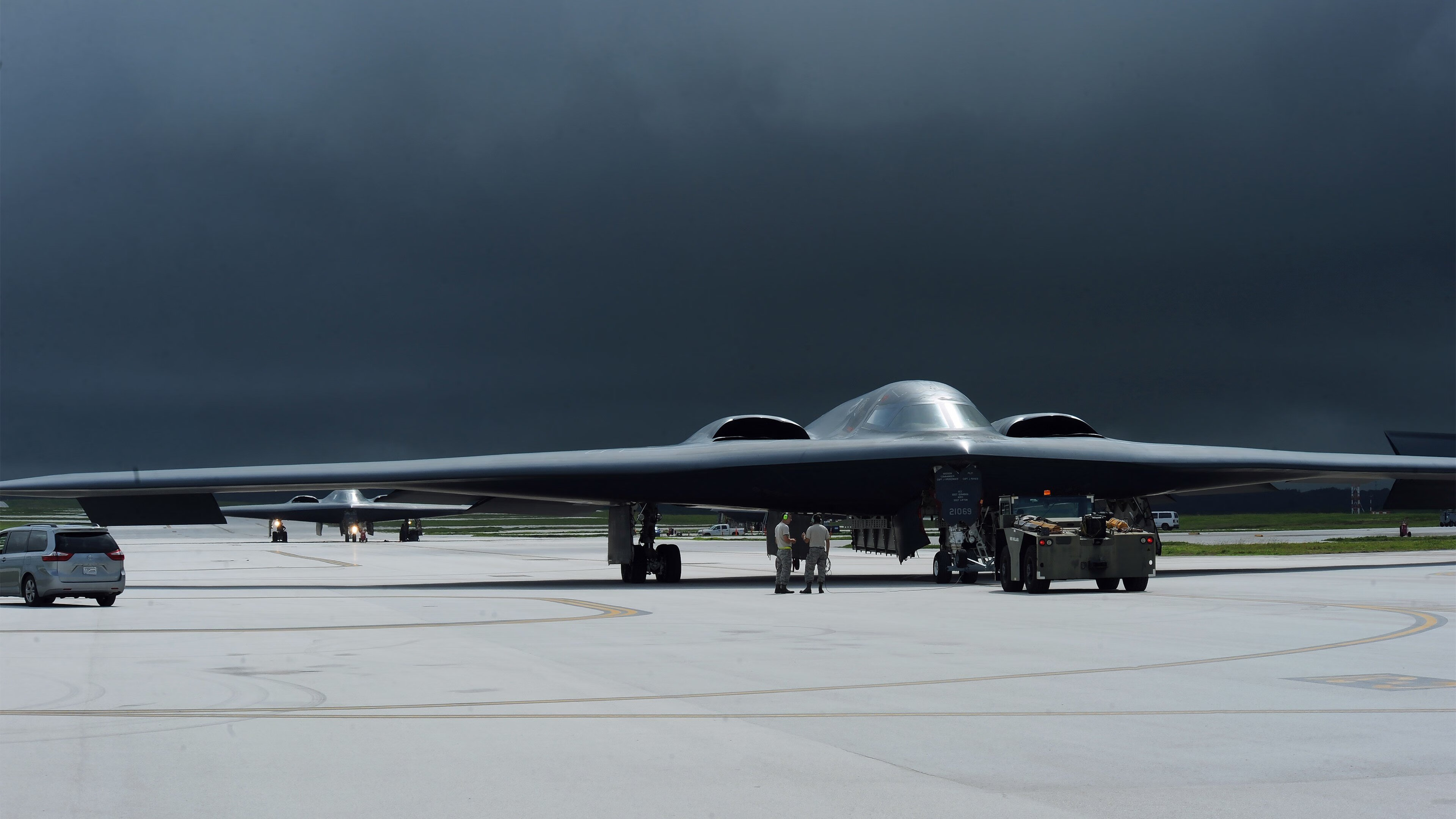 美女司仪：现场互动中的亮丽风景线，女司仪应该穿什么衣服