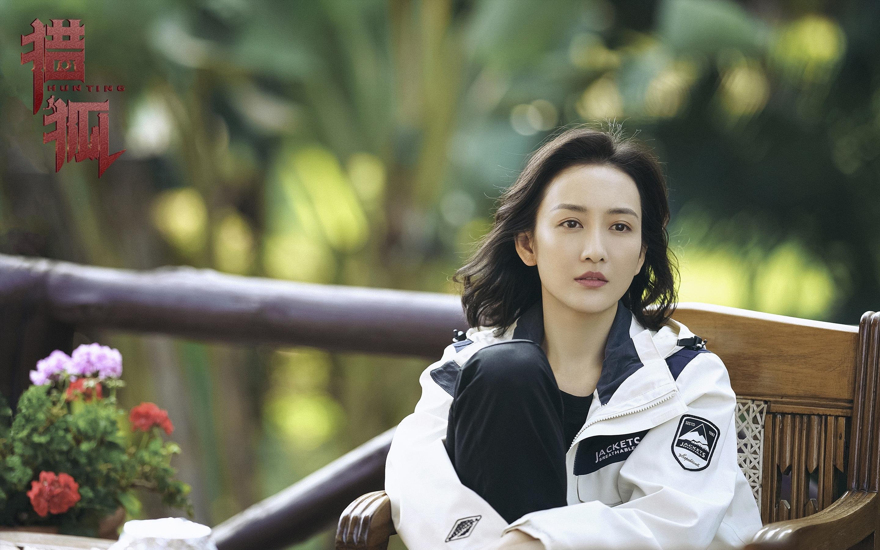 职业乒乓球联赛吸引大量社会关注，职业乒乓球员与业余的比赛视频